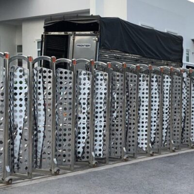 Cửa cổng xếp inox